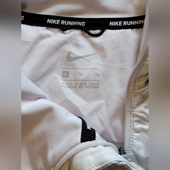 Women's Nike Jacket - XL - Picture 7 of 10